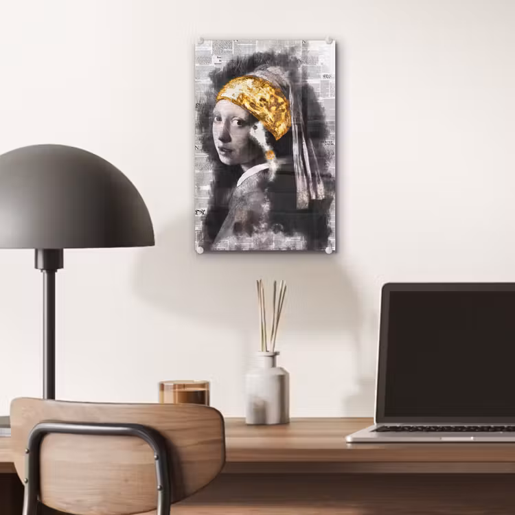 Meisje met de parel - Johannes Vermeer - Krant - Goud plexiglas 5mm klein -sfeer6