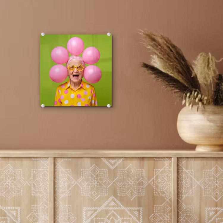 Mens - Ballonnen - Feest - Kleurrijk - Roze plexiglas 5mm klein -sfeer5