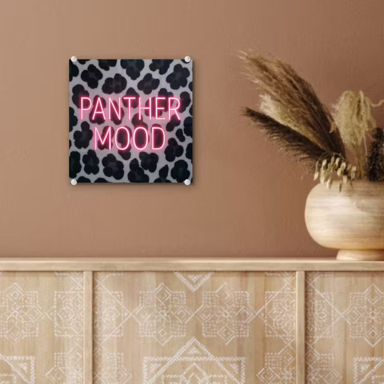 Panterprint - Zwart - Neonletters - Roze plexiglas 5mm klein -sfeer5