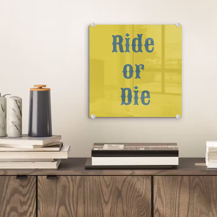 Ride or die - Geel - Blauw plexiglas 5mm klein -sfeer1