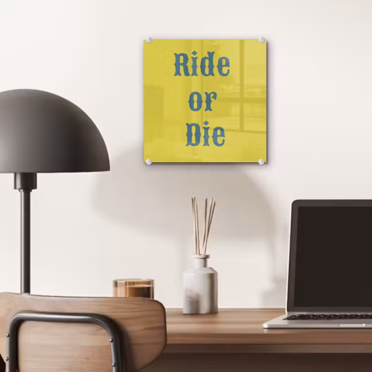 Ride or die - Geel - Blauw plexiglas 5mm klein -sfeer6