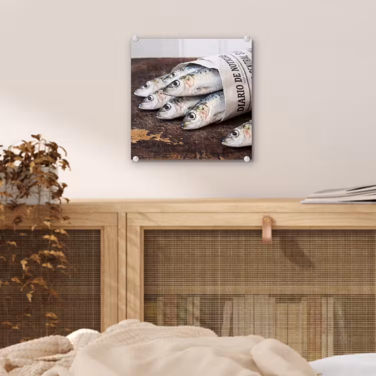 Glas schilderij - Sardientje - krant - snijplank - Sardientje - krant - snijplank plexiglas 5mm klein