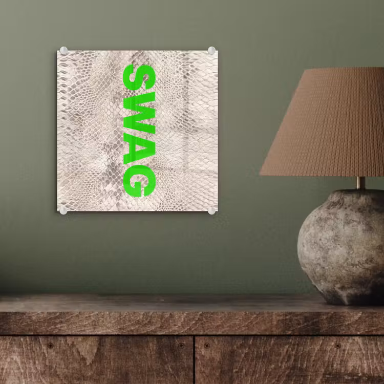 Slangenprint - SWAG - Neon - Groen plexiglas 5mm klein -sfeer3
