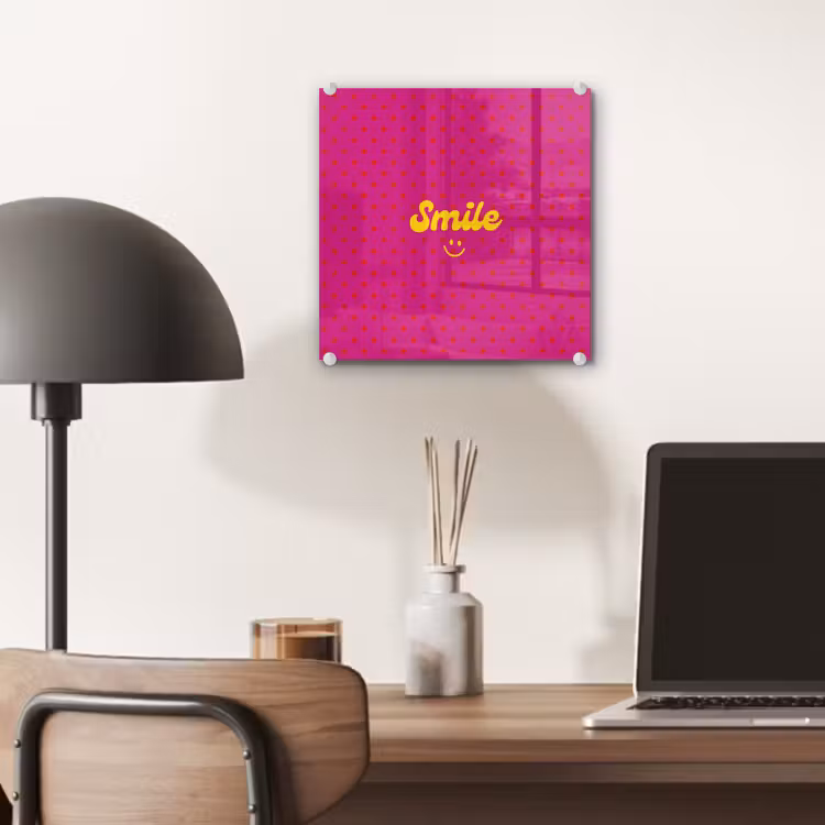 Smile - Stippen - Geel - Smiley - Roze plexiglas 5mm klein -sfeer6