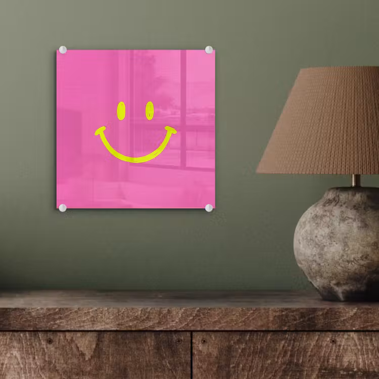 Smiley - Vrolijk - Roze plexiglas 5mm klein -sfeer3