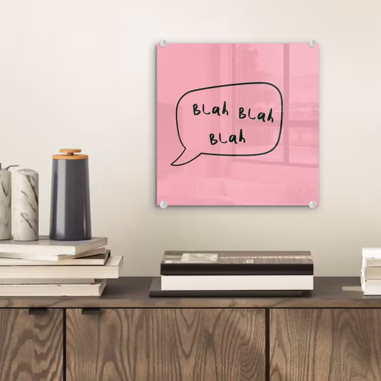 Tekstwolkje - BLAH BLAH BLAH - Roze plexiglas 5mm klein -sfeer1