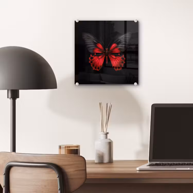 Vlinder - Rood - Contrast plexiglas 5mm klein -sfeer6