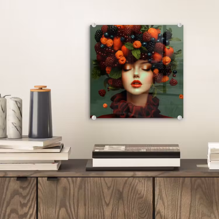 Vrouw - Aardbeien - Frambozen - Bramen - Bessen plexiglas 5mm klein -sfeer1