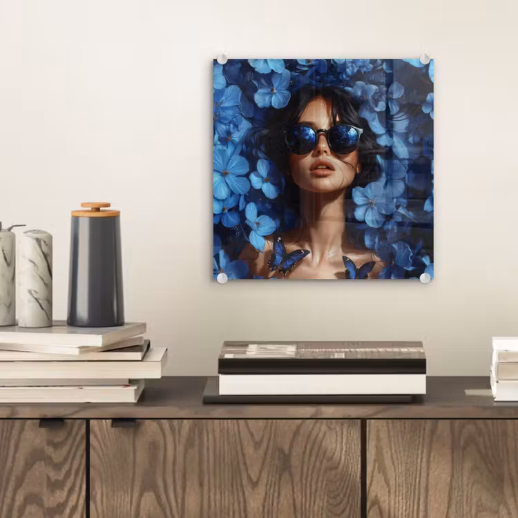 Vrouw - Blauw - Bloemen - Vlinders - Natuur plexiglas 5mm klein -sfeer1