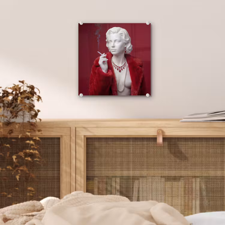 Vrouw - Bontjas - Mode - Klassiek - Rood plexiglas 5mm klein -sfeer4