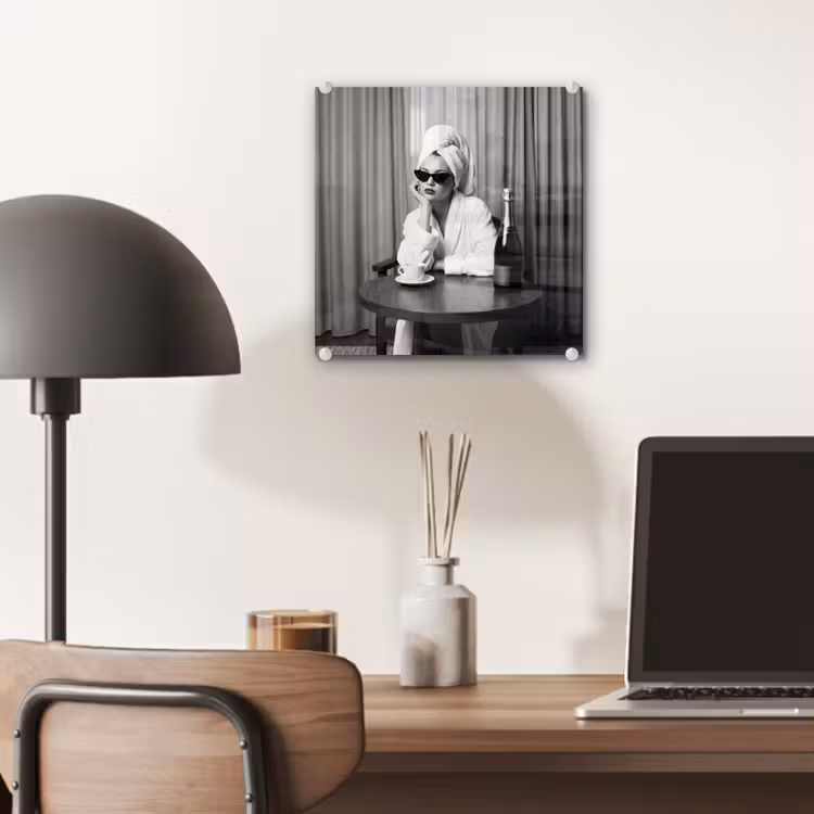 Vrouw - Bubbels - Zwart - Wit plexiglas 5mm klein -sfeer6