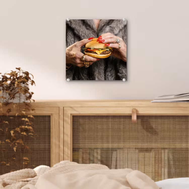 Vrouw - Hamburger - Bontjas plexiglas 5mm klein -sfeer4