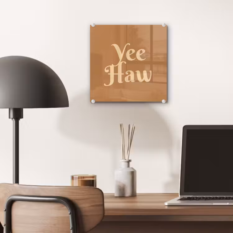 Yee haw - Bruin - Minimalistisch plexiglas 5mm klein -sfeer6