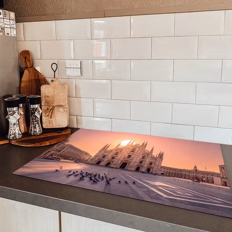 Architectuur - Milaan - Plein - Zonsopgang - Oranje Inductie beschermer vinyl 3mm klein -sfeer3