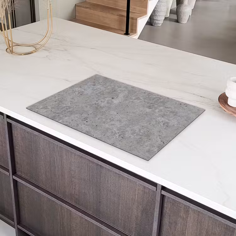 Beton - Leisteen - Grijs - Betonstructuur Inductie beschermer vinyl 3mm klein -sfeer8