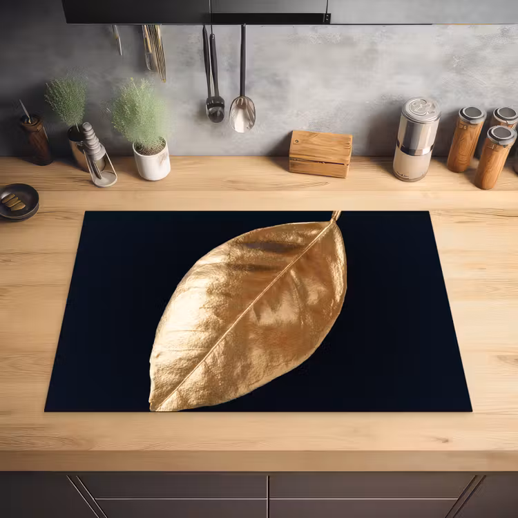 Bladeren - Black en gold - Luxe - Natuur - Planten Inductie beschermer vinyl 3mm klein -sfeer5