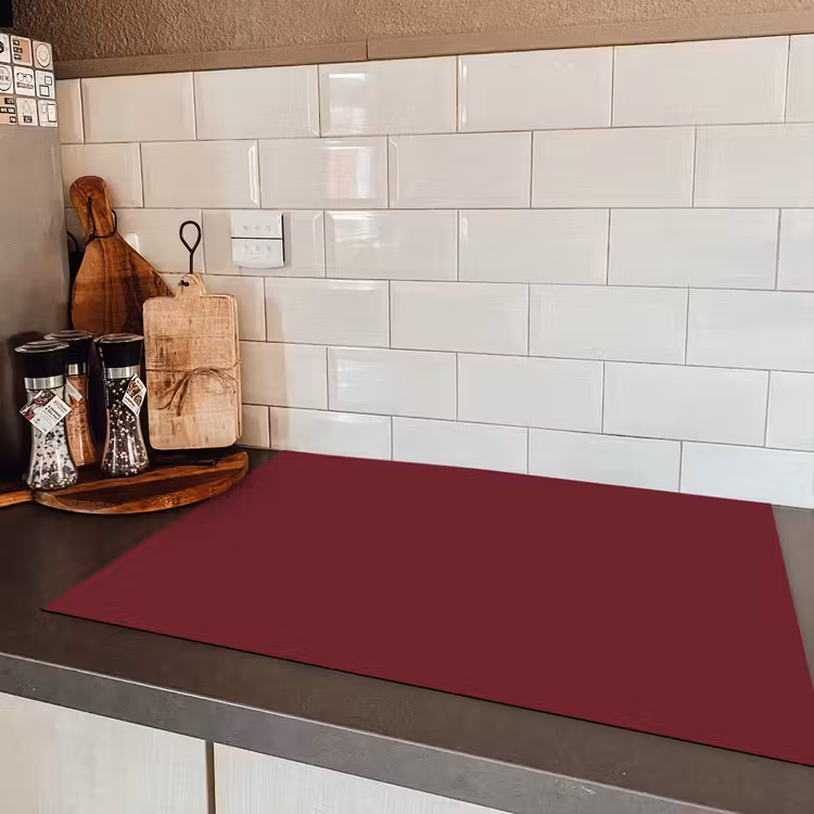 Dark - Garnet - Rood Inductie beschermer vinyl 3mm klein 276 -sfeer3