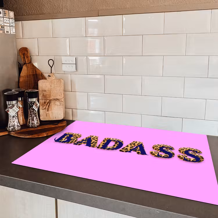 Felroze - Badass - Panterprint - Schaduw Inductie beschermer vinyl 3mm klein -sfeer3