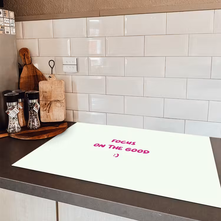 Focus - Beige - Roze - Smiley Inductie beschermer vinyl 3mm klein -sfeer3