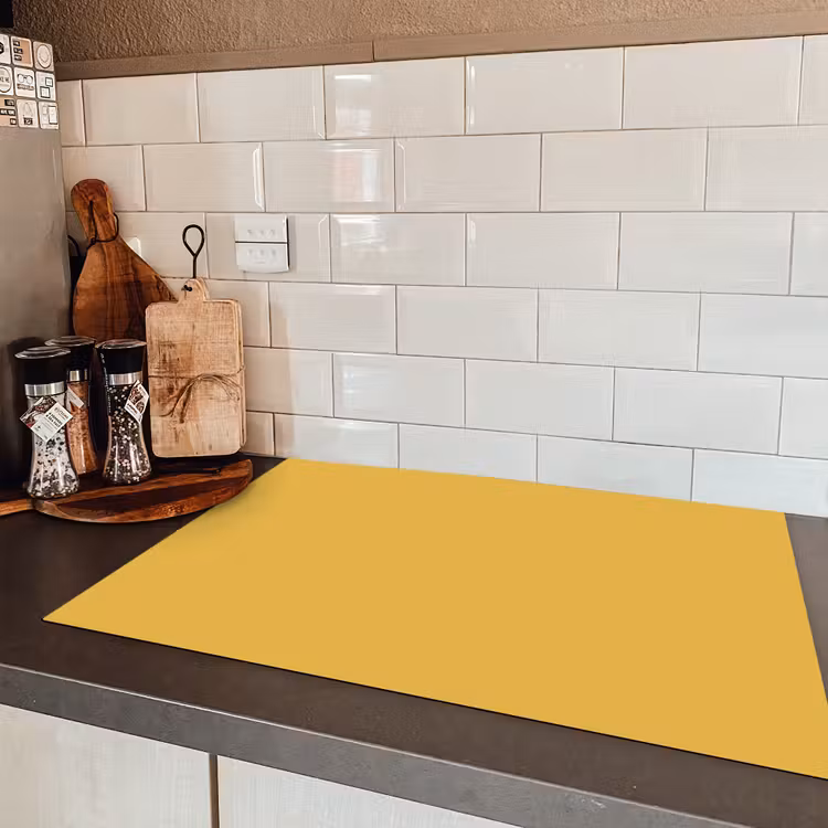 Joyful - Mustard - Geel Inductie beschermer vinyl 3mm klein 276 -sfeer3