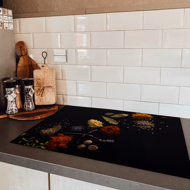 Kruiden - Zwart - Specerijen - Keuken - Koken Inductie beschermer vinyl 3mm klein -sfeer3