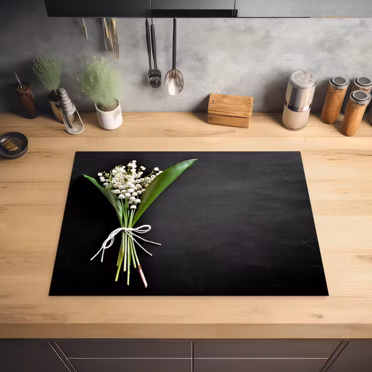 Lelietjes van dalen - Bloemen - Stilleven - Strik Inductie beschermer vinyl 3mm klein -sfeer5