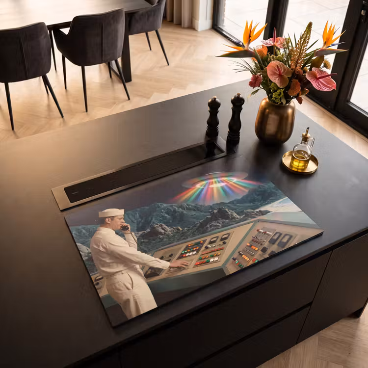 Inductiebeschermer - Man - Controlekamer - Strand - Man - Controlekamer - Strand Inductie beschermer vinyl 3mm klein