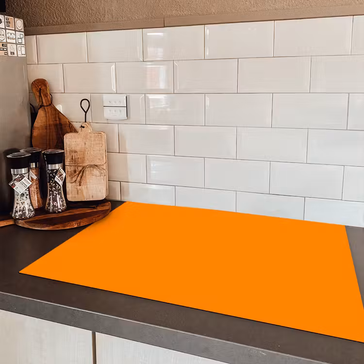 Marigold - Glow - Oranje Inductie beschermer vinyl 3mm klein 276 -sfeer3