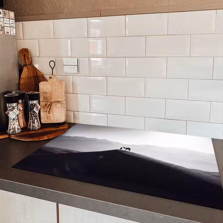 Mens - Kameel - Zandduin - Natuur - Monochroom Inductie beschermer vinyl 3mm klein -sfeer3