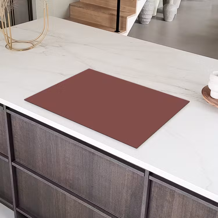 Muted - Raisin - Rood Inductie beschermer vinyl 3mm klein 276 -sfeer8
