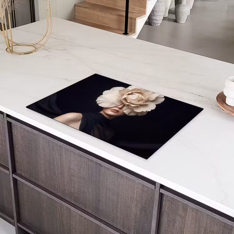 Roos - Tijdloos - Zwart Inductie beschermer vinyl 3mm klein -sfeer8