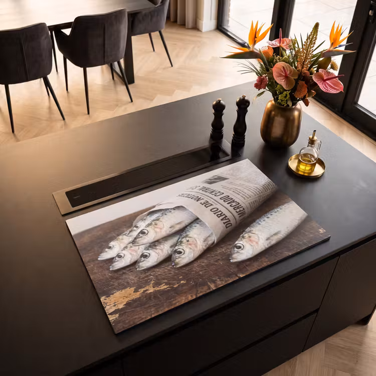 Inductiebeschermer - Sardientje - krant - snijplank - Sardientje - krant - snijplank Inductie beschermer vinyl 3mm klein