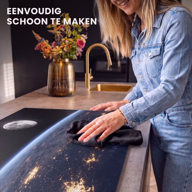 Inductiebeschermer & spatscherm (2in1) - Aarde - Nacht - Ruimte - Aarde - Nacht - Ruimte Inductie beschemer met haakjes klein