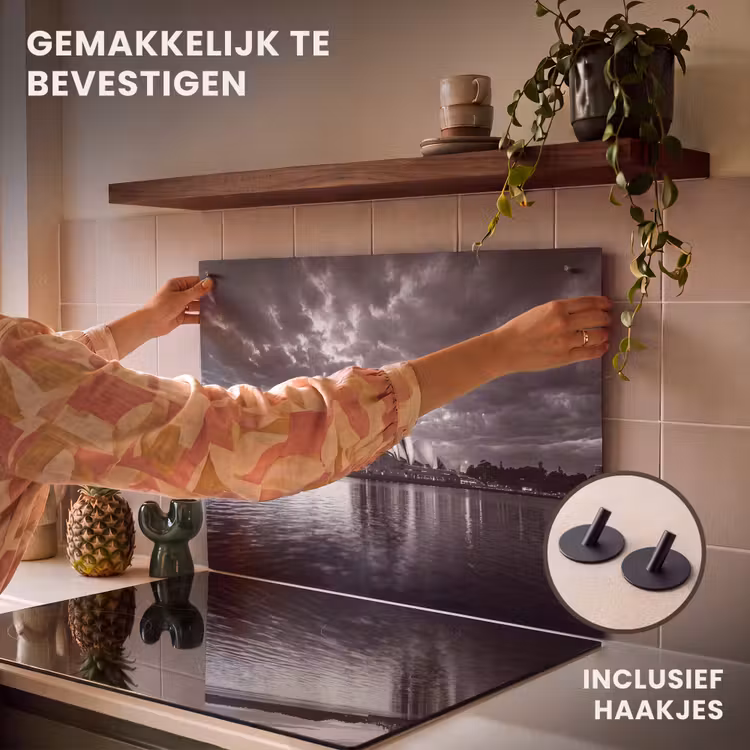 Architectuur - Water - Stad - Modern - Zwart-wit Inductie beschemer met haakjes klein -ky-ophangen-nl
