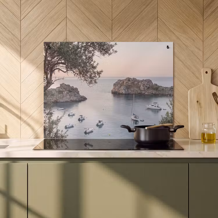 Inductiebeschermer & spatscherm (2in1) - Baai - boten - zonsondergang - Baai - boten - zonsondergang Inductie beschemer met haakjes klein