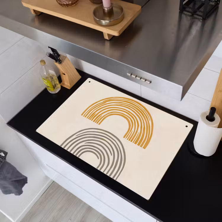 Bogen - Lijnen - Oranje - Minimalistisch Inductie beschemer met haakjes klein -sfeer1