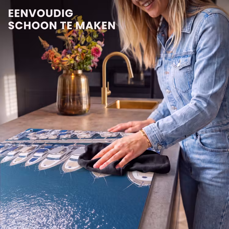 Boot - Jachthaven - Water - Zomer - Blauw Inductie beschemer met haakjes klein -ky-schoon-nl