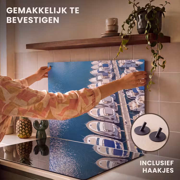 Boot - Jachthaven - Water - Zomer - Blauw Inductie beschemer met haakjes klein -ky-ophangen-nl