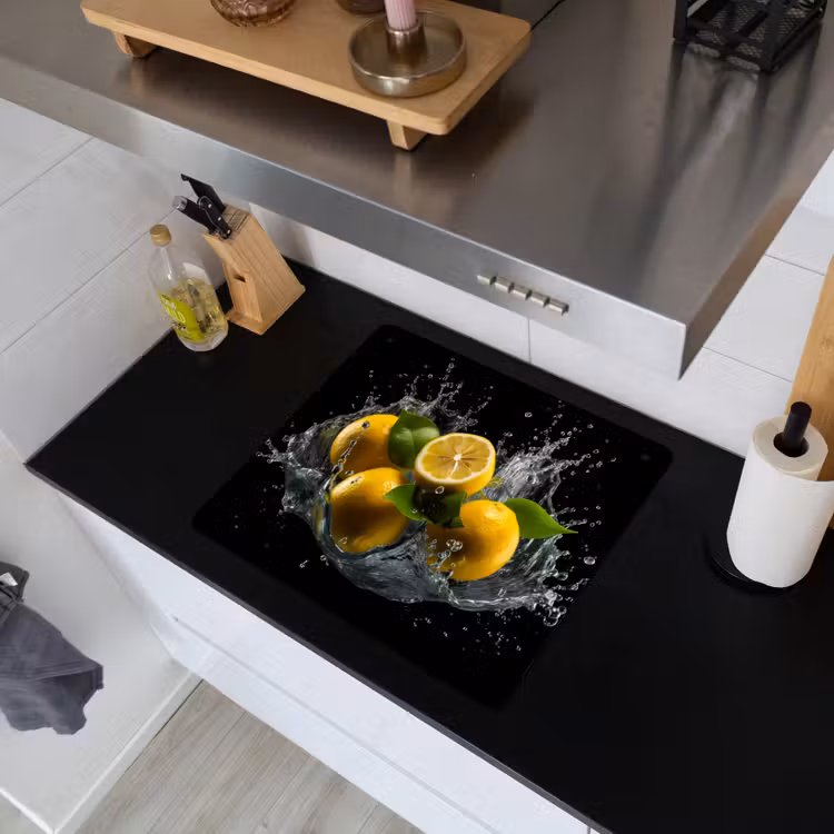Citroen - Fruit - Geel - Zwart Inductie beschemer met haakjes middel -sfeer1