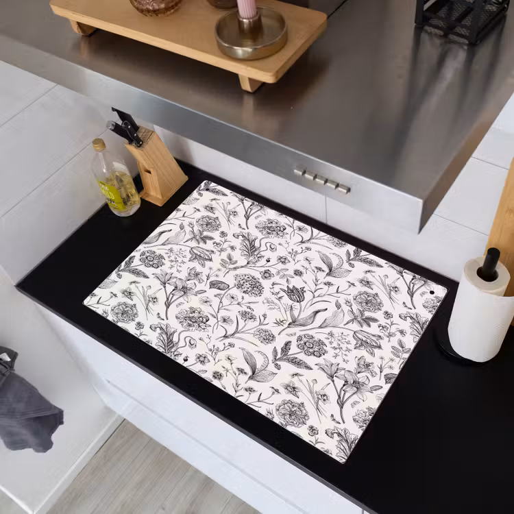 Classic - Black - White - Floral Inductie beschemer met haakjes klein 777 -sfeer1