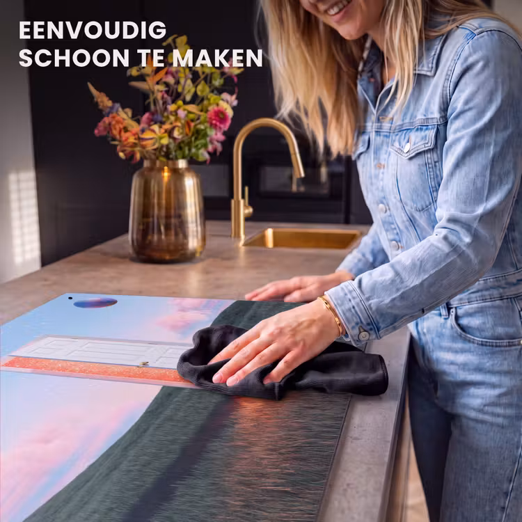 Inductiebeschermer & spatscherm (2in1) - Deur - Fantasie - Ruimte - Deur - Fantasie - Ruimte Inductie beschemer met haakjes klein