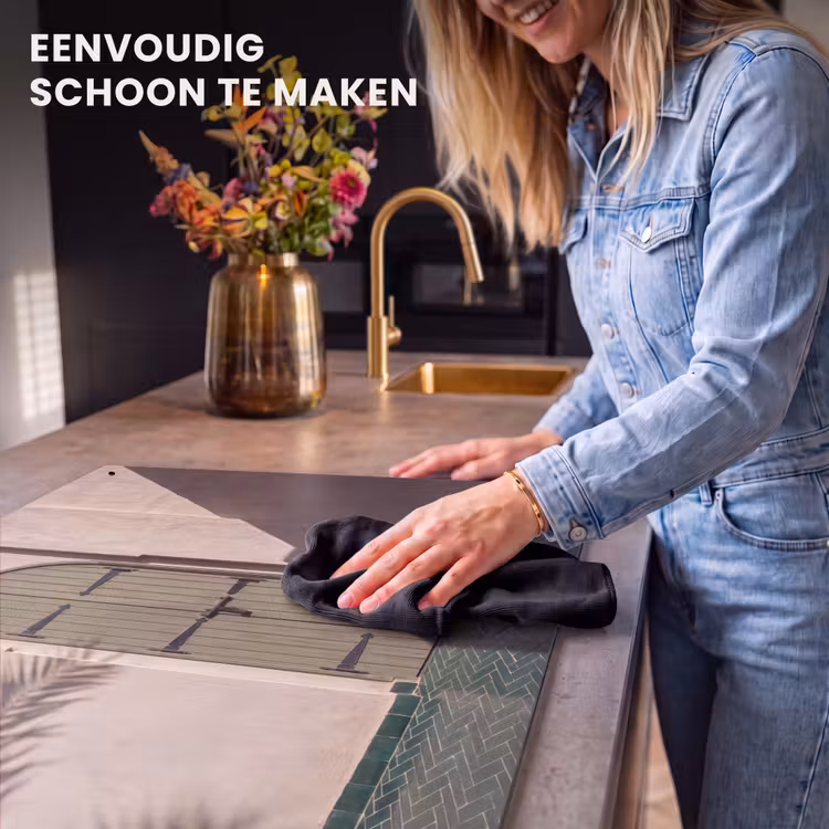 Deur - Hout - Architectuur - Groen - Rustiek Inductie beschemer met haakjes klein -ky-schoon-nl