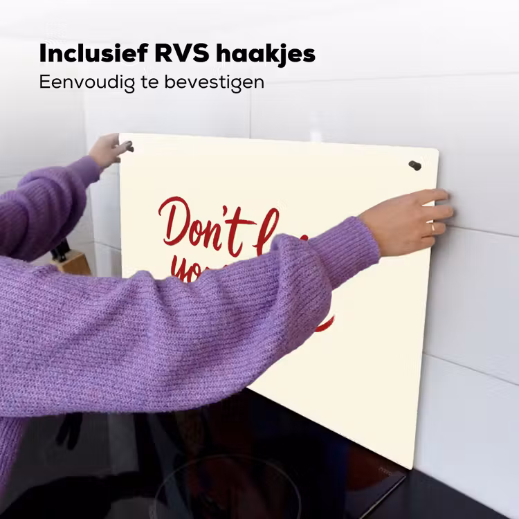 Don't lose your fire - Rood - Wit - Minimalistisch Inductie beschemer met haakjes klein -ky-ophangen-nl