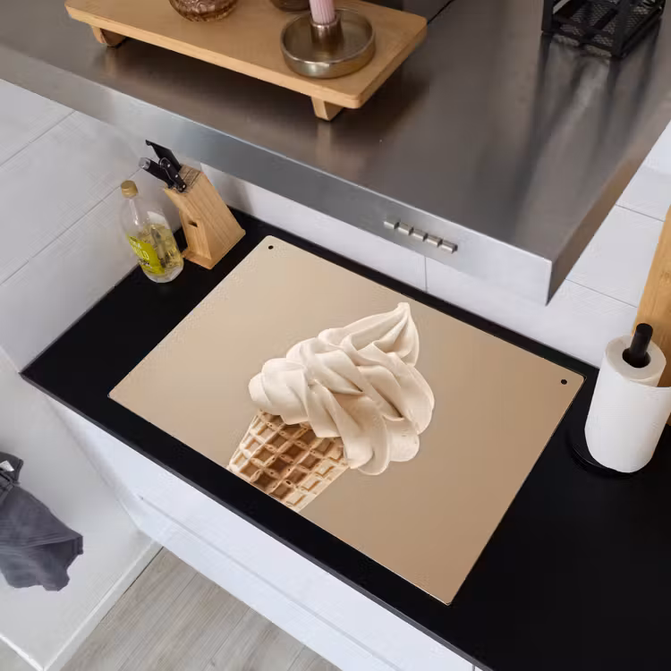 IJs - Softijs - Romig - Hoorntje - Beige Inductie beschemer met haakjes klein -sfeer1