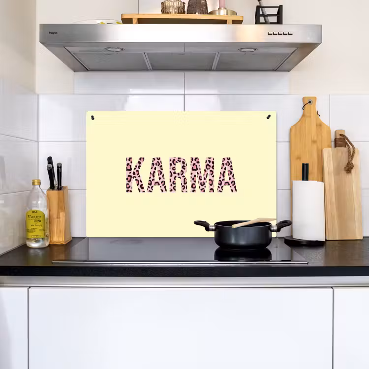Karma - Luipaardprint - Geel Inductie beschemer met haakjes klein -sfeer2