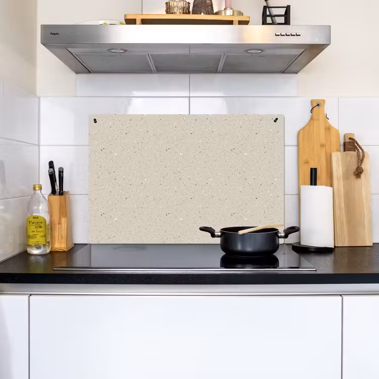 Lichtbeige - Terrazzo - Grijs Inductie beschemer met haakjes klein 777 -sfeer2