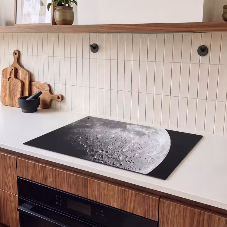 Inductiebeschermer & spatscherm (2in1) - Maan - Kraters - Ruimte - Maan - Kraters - Ruimte Inductie beschemer met haakjes klein