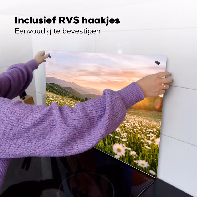 Madelief - Veld - Heuvels - Groen Inductie beschemer met haakjes klein -ky-ophangen-nl