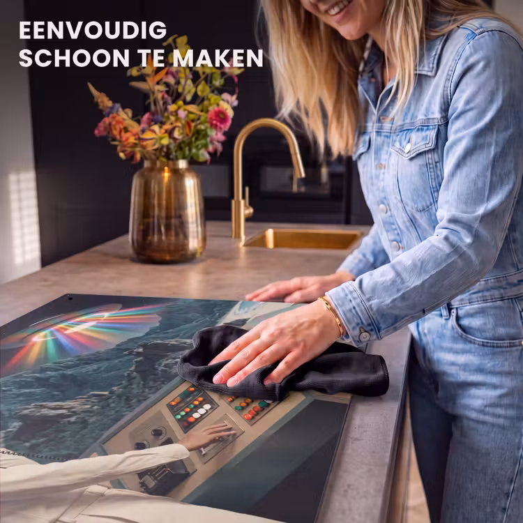 Inductiebeschermer & spatscherm (2in1) - Man - Controlekamer - Strand - Man - Controlekamer - Strand Inductie beschemer met haakjes klein