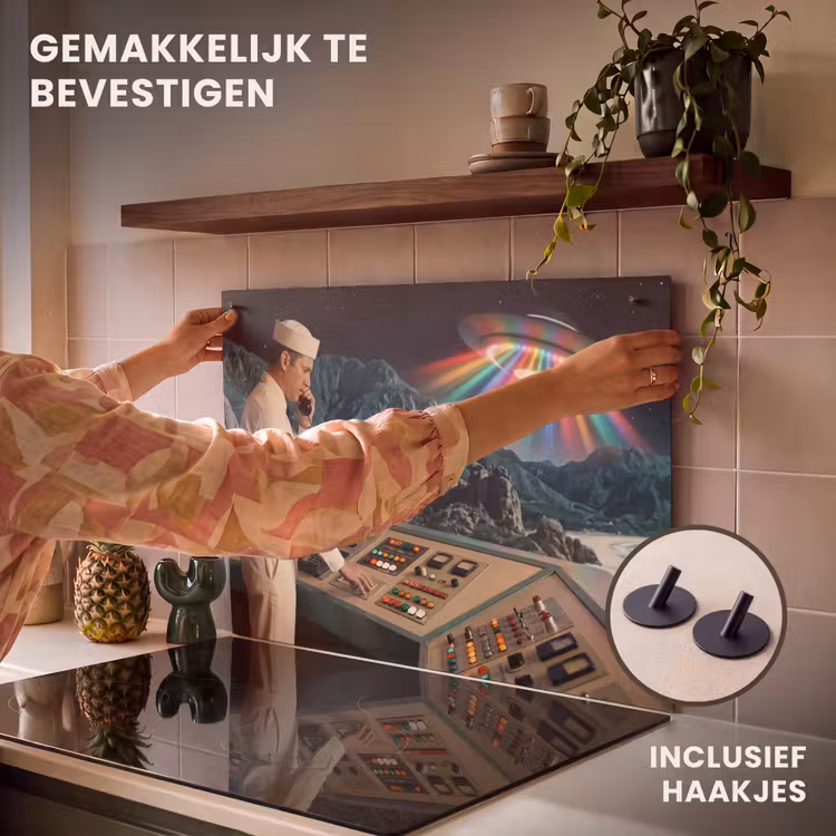 Inductiebeschermer & spatscherm (2in1) - Man - Controlekamer - Strand - Man - Controlekamer - Strand Inductie beschemer met haakjes klein